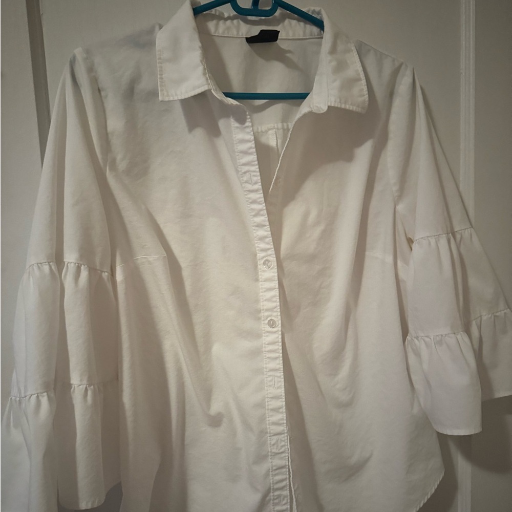 Women’s worthington button up size large